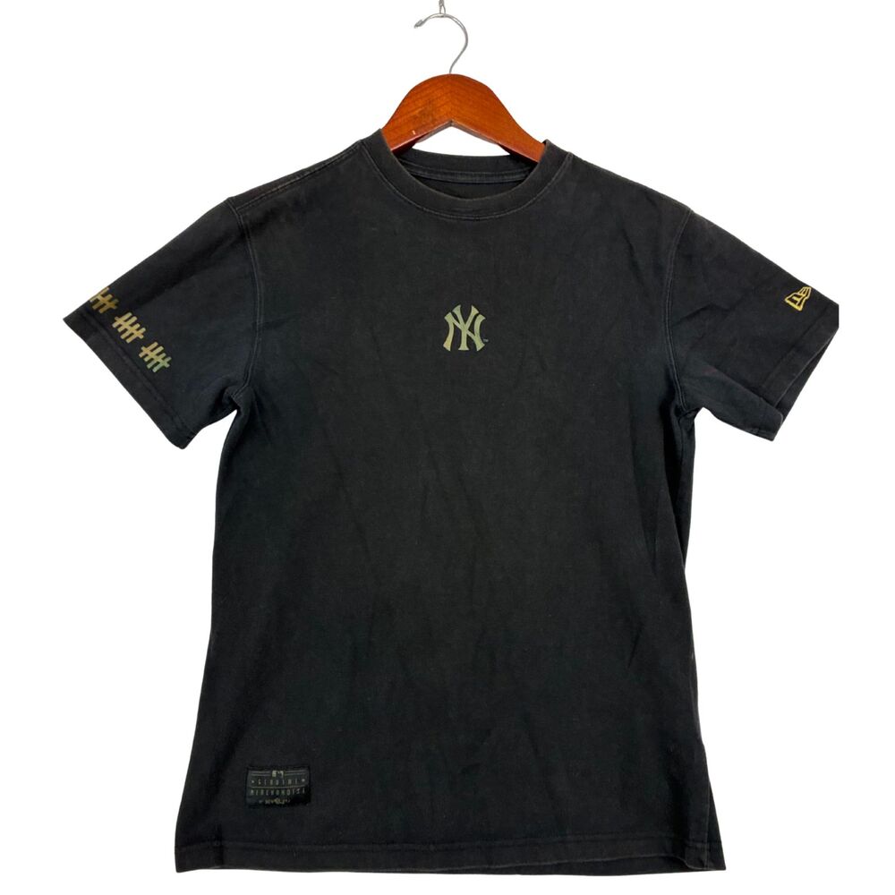 New York Yankees T-Shirt Mens Black World Series Championships Baseball Graphic